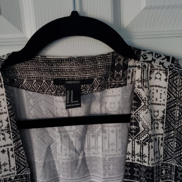 Forever 21 - Full Length Kimono - Picture 5 of 8